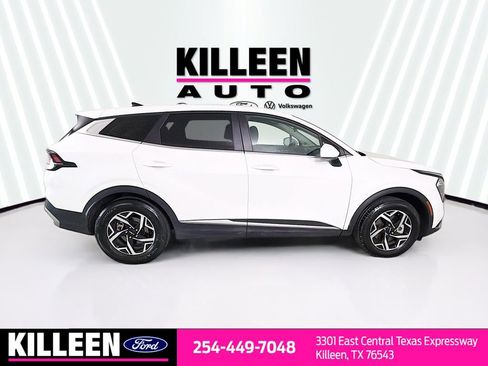 Used 2024 Kia Sportage LX FWD image 9