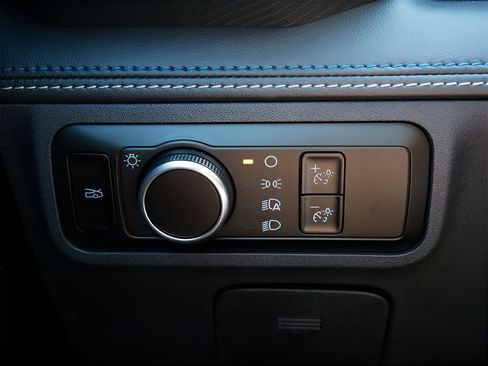 Used 2025 Ford Mustang GT Premium image 18