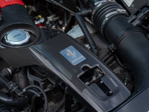 Used 2018 Ferrari 488 GTB RWD image 14