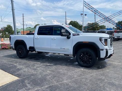 Used 2025 GMC Sierra 2500 AT4 AWD/4WD image 5