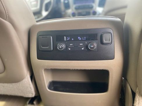 Used 2016 GMC Yukon SLT RWD image 16