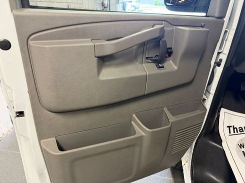 Used 2024 Chevrolet Express 3500 LT w/ LT Preferred Equipment Group RWD image 10