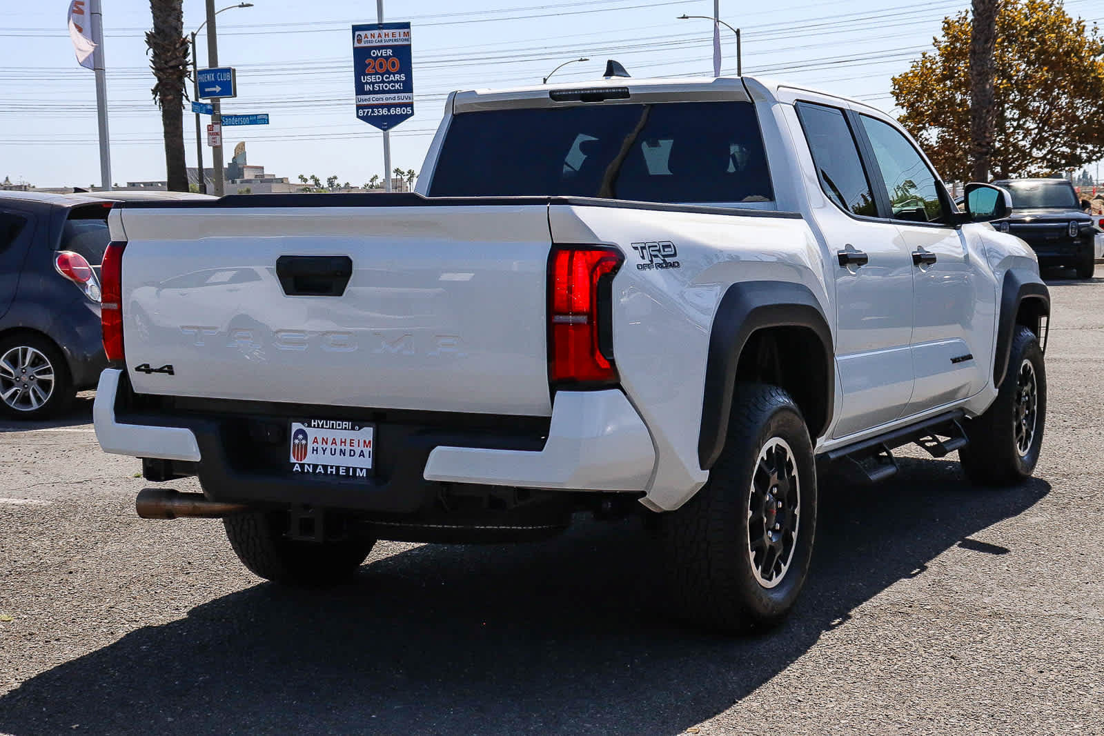 Used 2025 Toyota Tacoma TRD Off-Road AWD/4WD image 7
