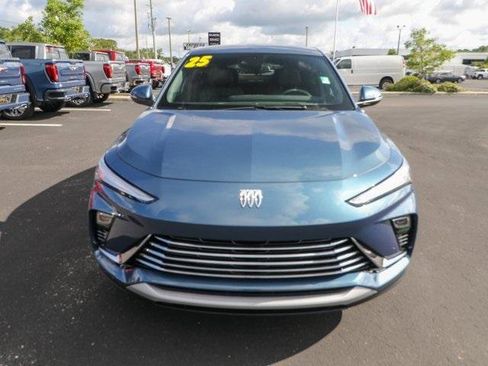 New 2025 Buick Envista Preferred w/ Convenience II Package image 2