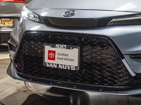 Certified 2025 Toyota Corolla SE w/ SE Premium Package FWD image 6