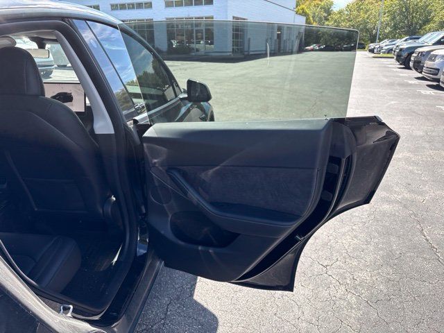 Used 2023 Tesla Model Y Performance AWD/4WD image 13