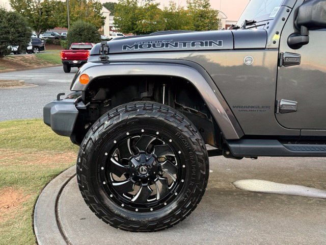 Used 2017 Jeep Wrangler Unlimited Sahara AWD/4WD image 13