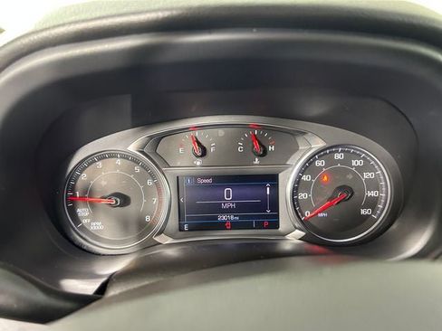 Used 2023 GMC Acadia SLE FWD image 18