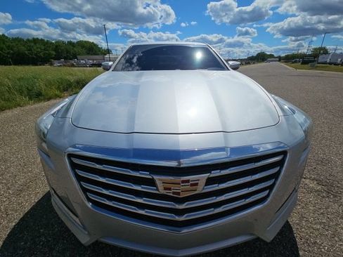 Used 2018 Cadillac CTS Luxury RWD image 9