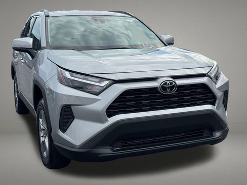 Used 2024 Toyota RAV4 XLE image 9