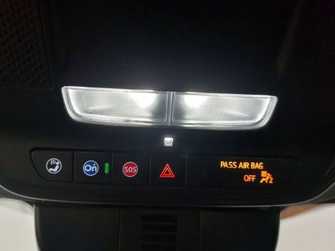 Used 2025 Chevrolet Traverse LT AWD/4WD image 27