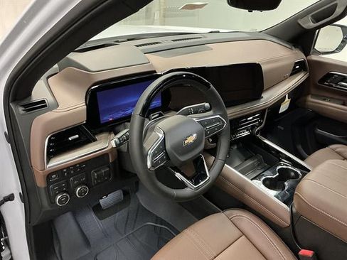 New 2026 Chevrolet Suburban High Country AWD/4WD image 10