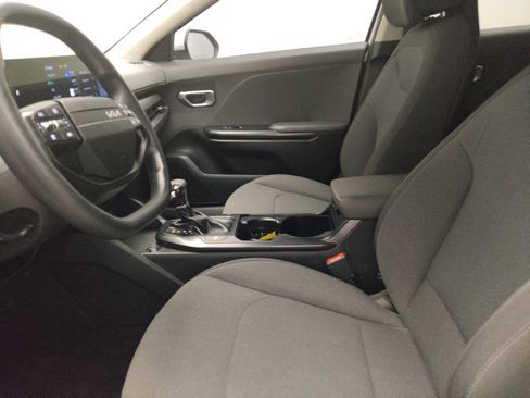 Used 2025 Kia K4 FWD image 17