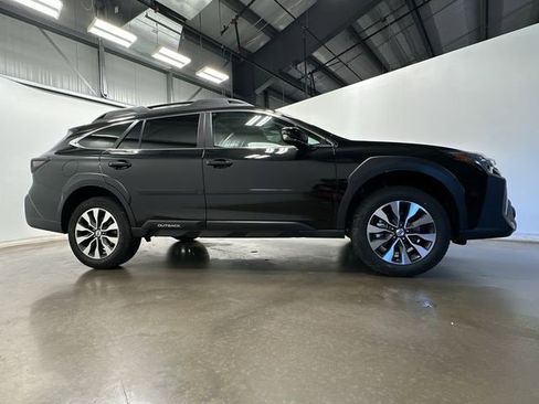 Certified 2025 Subaru Outback Limited image 3