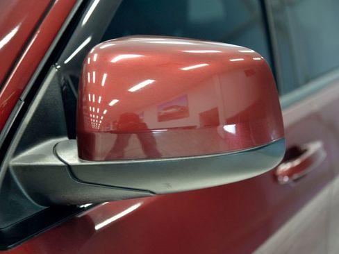 Used 2021 Jeep Grand Cherokee Laredo X image 12