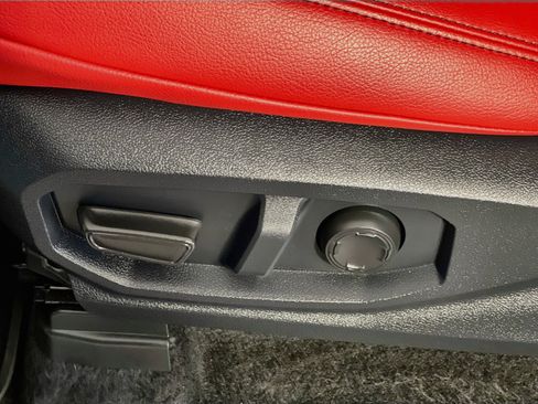 Used 2025 Toyota Tacoma TRD Pro AWD/4WD image 15