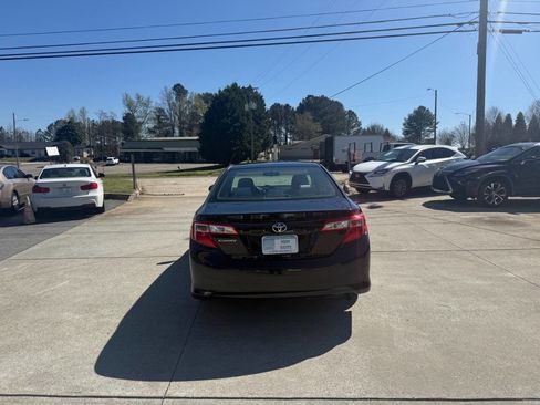 Used 2013 Toyota Camry LE image 6