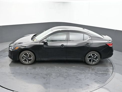 Used 2024 Nissan Sentra SV FWD image 27