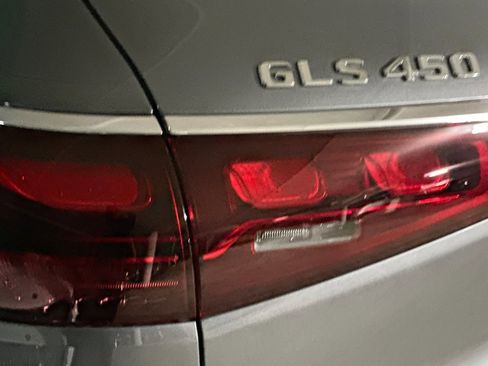 Used 2025 Mercedes-Benz GLS 450 4MATIC image 13
