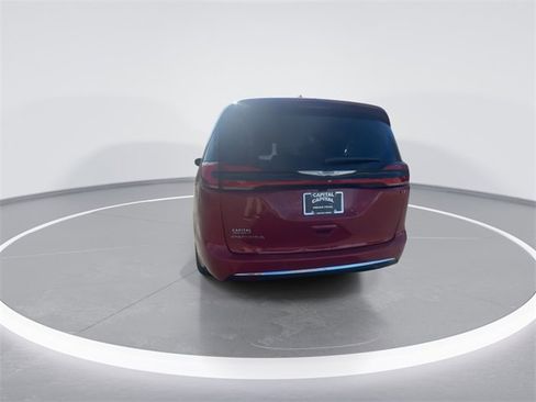 New 2026 Chrysler Pacifica Select image 7