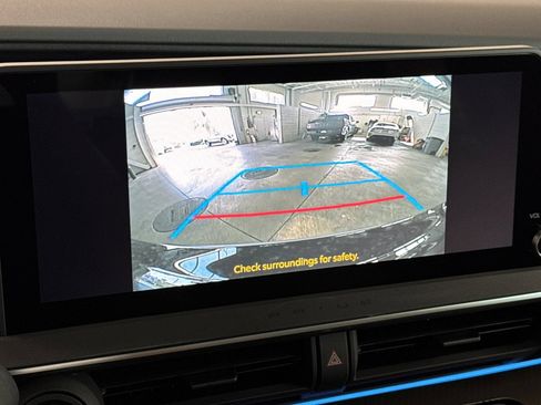 New 2027 Toyota Prius XLE FWD image 23
