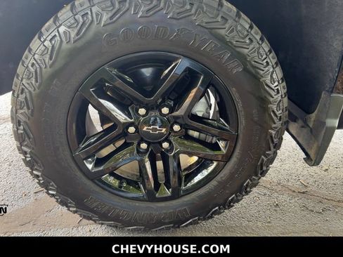 Used 2024 Chevrolet Silverado 1500 LT Trail Boss w/ LT Trail Boss Premium Package AWD/4WD image 28