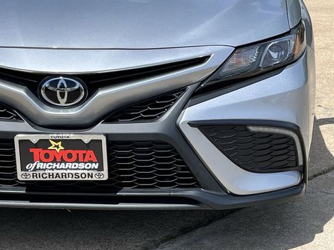 Used 2024 Toyota Camry SE FWD image 8
