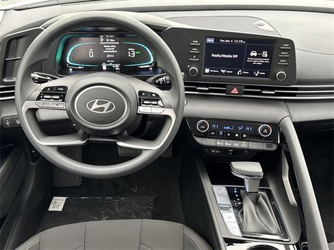 New 2026 Hyundai Elantra Blue image 22