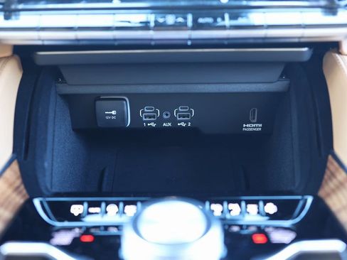 Used 2023 Jeep Grand Wagoneer Series III image 19