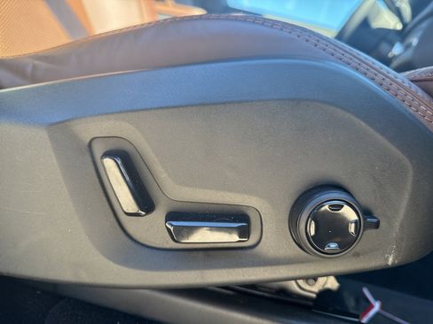 Certified 2023 Volvo XC90 B6 Ultimate w/ Protection Package Premier image 11