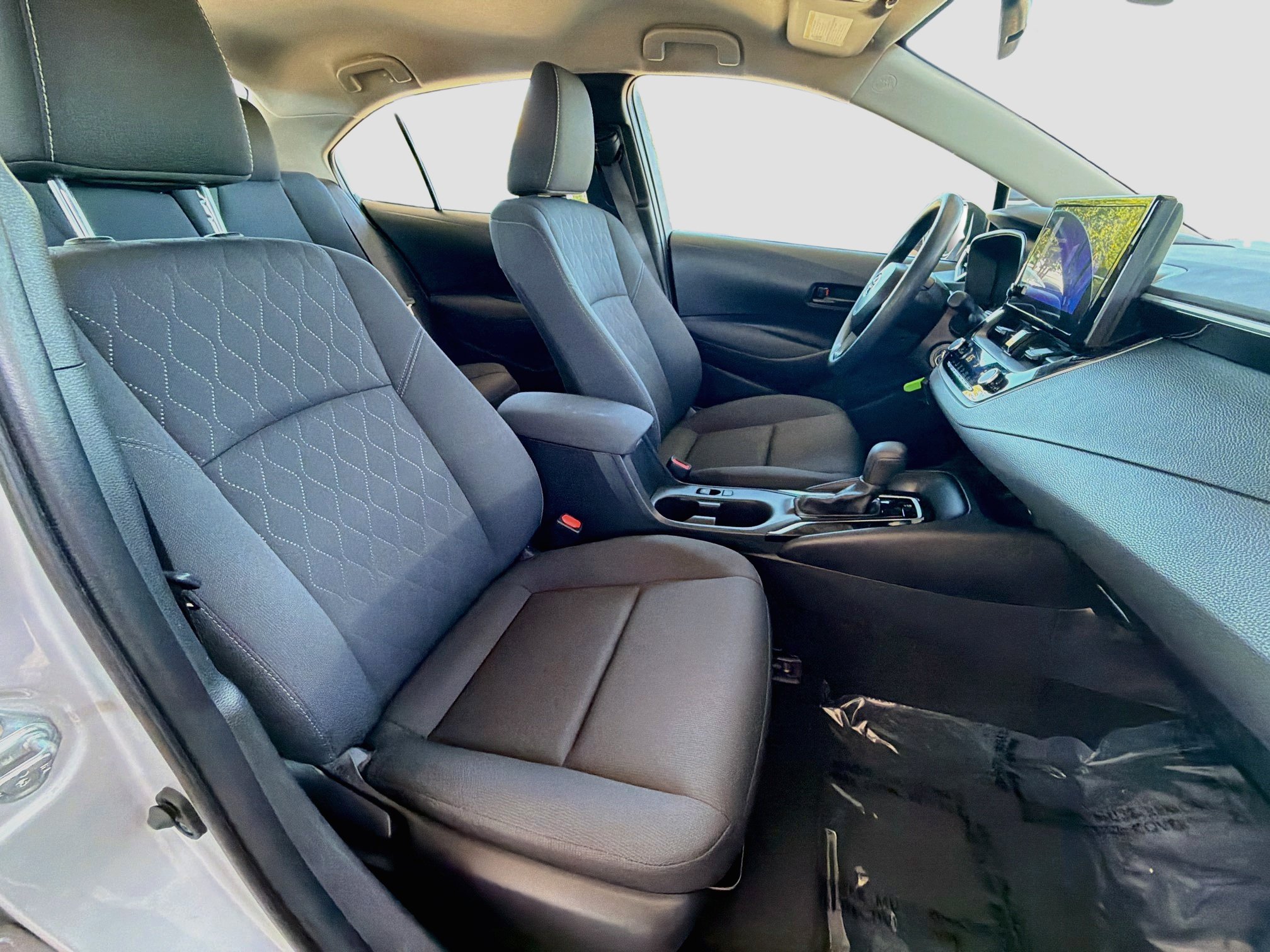 Used 2024 Toyota Corolla LE FWD image 29