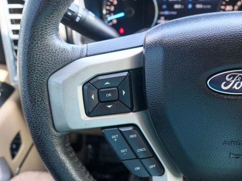 Used 2015 Ford F150 Lariat w/ Equipment Group 501A Mid image 19