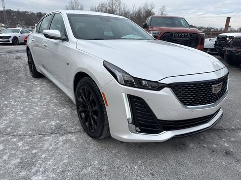 Used 2022 Cadillac CT5 Premium Luxury image 2