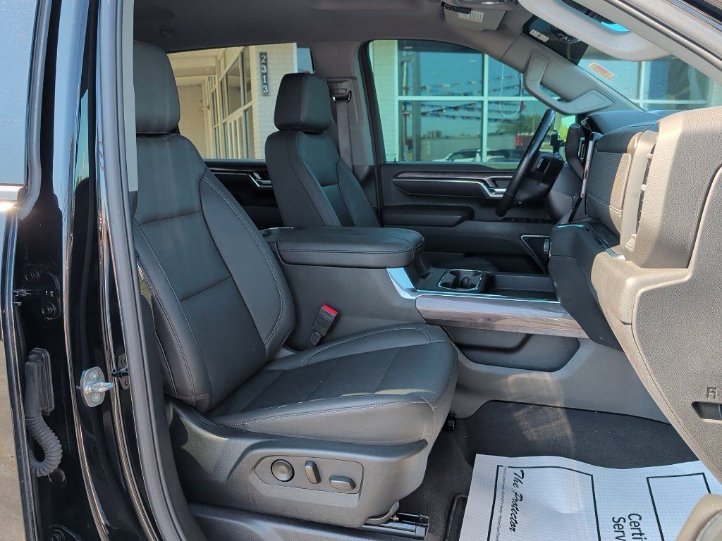 Used 2024 Chevrolet Silverado 2500 LTZ AWD/4WD image 8