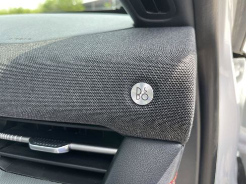 Used 2025 Ford Explorer ST-Line w/ Premium Package image 30