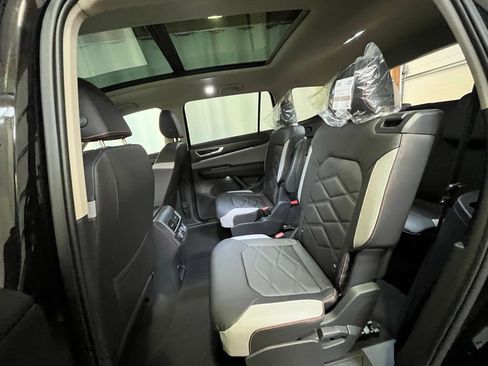 New 2026 Volkswagen Atlas Peak Edition AWD/4WD image 22