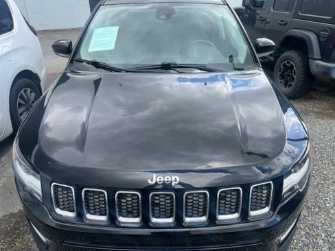 Used 2018 Jeep Compass Limited w/ Navigation Group AWD/4WD image 2