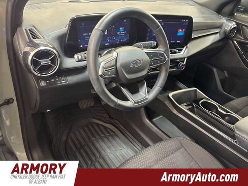 Used 2025 Chevrolet Equinox LT w/ Midnight Edition image 10