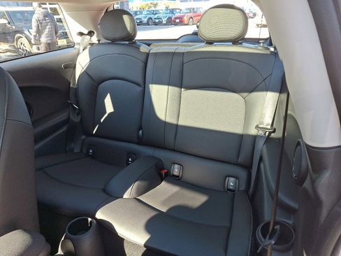 Certified 2024 MINI Cooper 2-Door Hardtop image 10