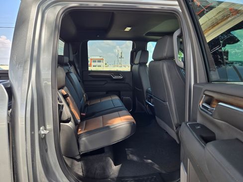 Used 2024 Chevrolet Silverado 2500 High Country w/ High Country Premium Package AWD/4WD image 23