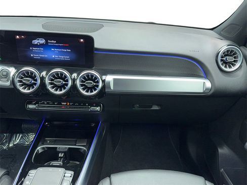 Used 2023 Mercedes-Benz EQB 250+ image 19