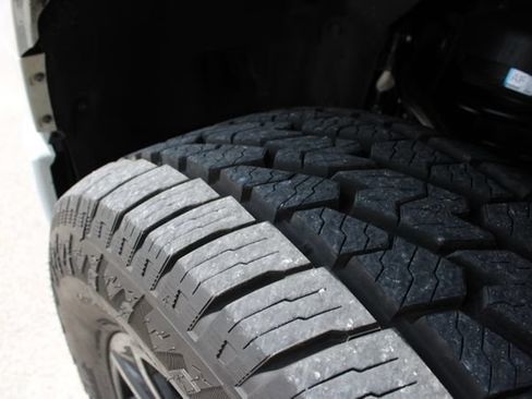 Used 2024 Ford F150 Platinum w/ FX4 Off-Road Package AWD/4WD image 10