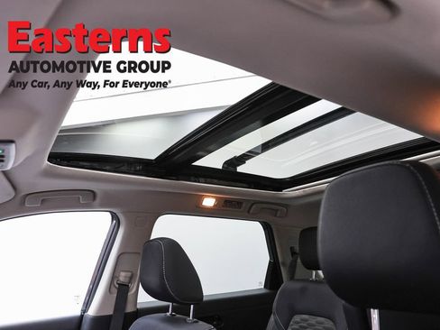 Used 2023 Nissan Pathfinder SV w/ SV Premium Package AWD/4WD image 36