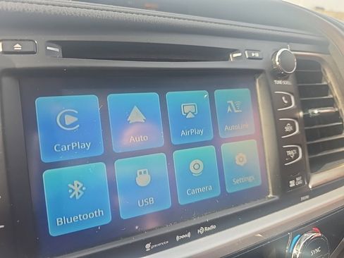 Used 2019 Toyota Highlander XLE w/ Protection Package #3 image 20