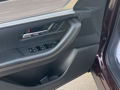 Used 2024 MAZDA CX-90 Plug-In Hybrid w/ Premium Plus image 9