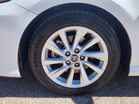 Used 2024 Toyota Camry LE image 7