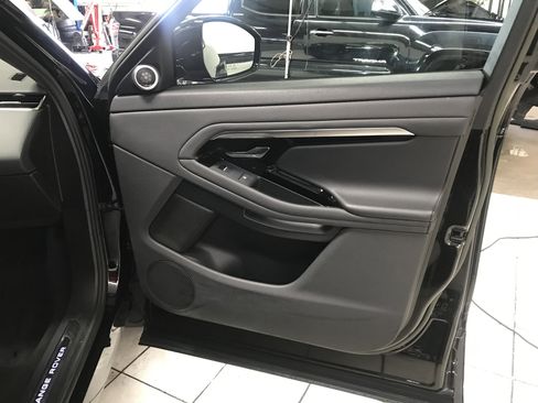Used 2023 Land Rover Range Rover Evoque HST AWD/4WD image 13