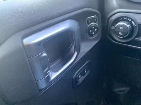 Used 2022 Jeep Gladiator Sport image 14