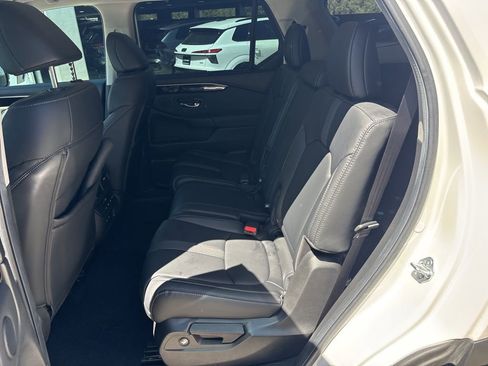Used 2025 Honda Pilot EX-L image 14