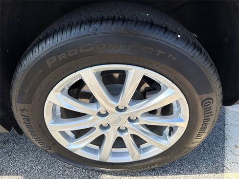 Used 2022 Cadillac XT4 Luxury w/ Driver Awareness Package image 20